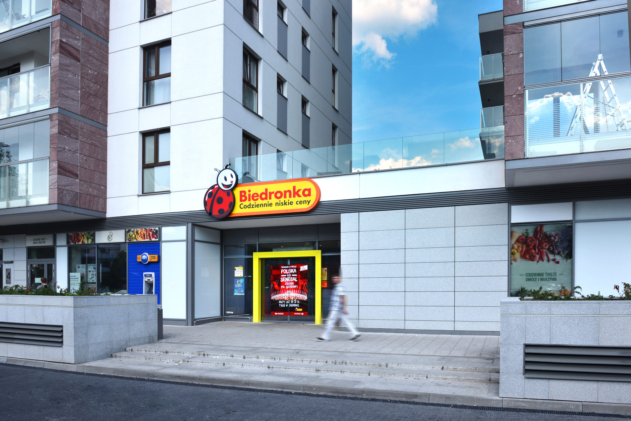 biedronka warszawa dereniowa